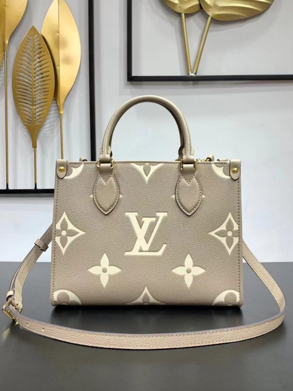 ✨Louis Vuitton Onthego MM Empreinte Tote Bag